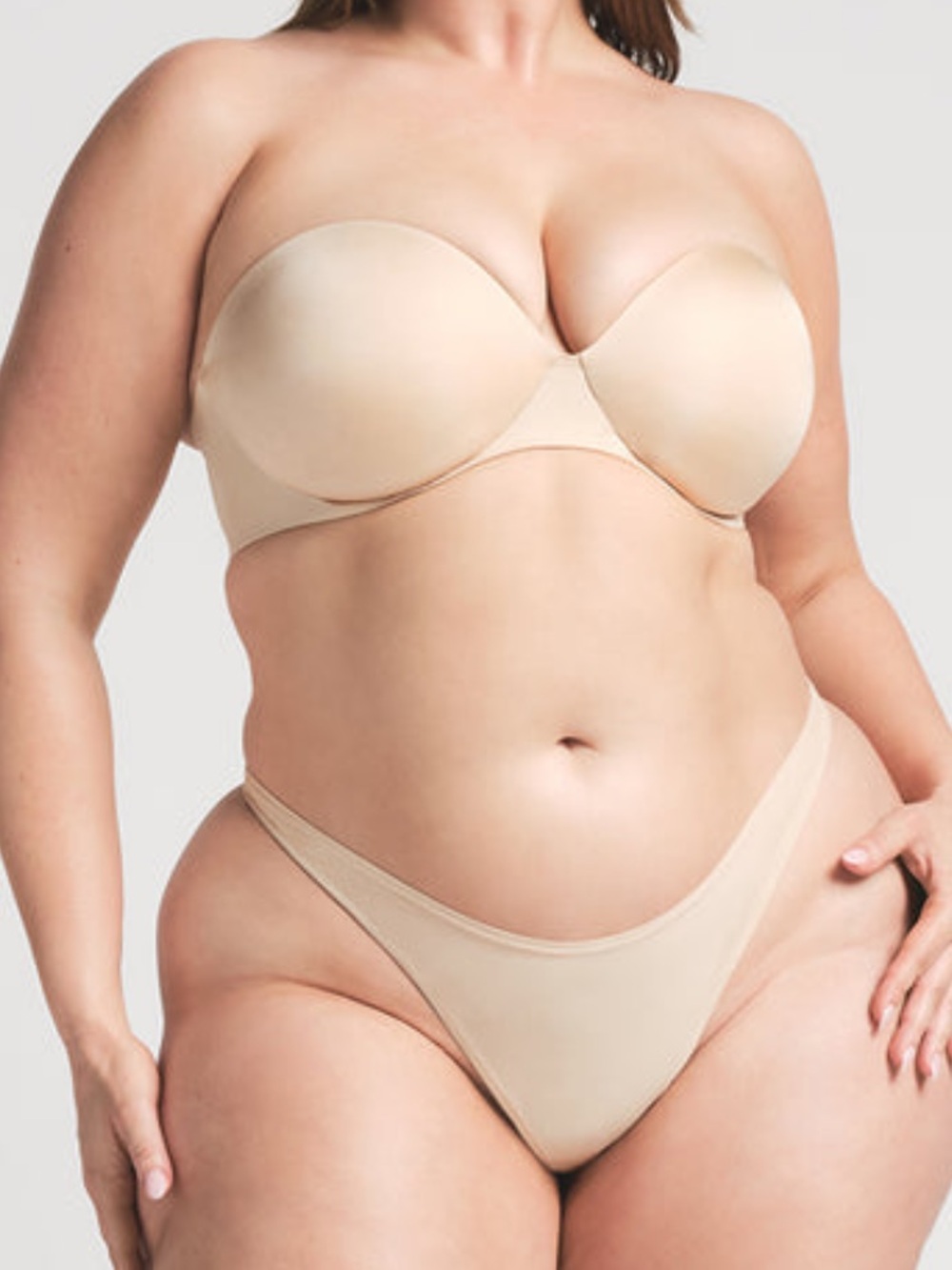 Skims Ultimate Strapless Push Up Bra Sand